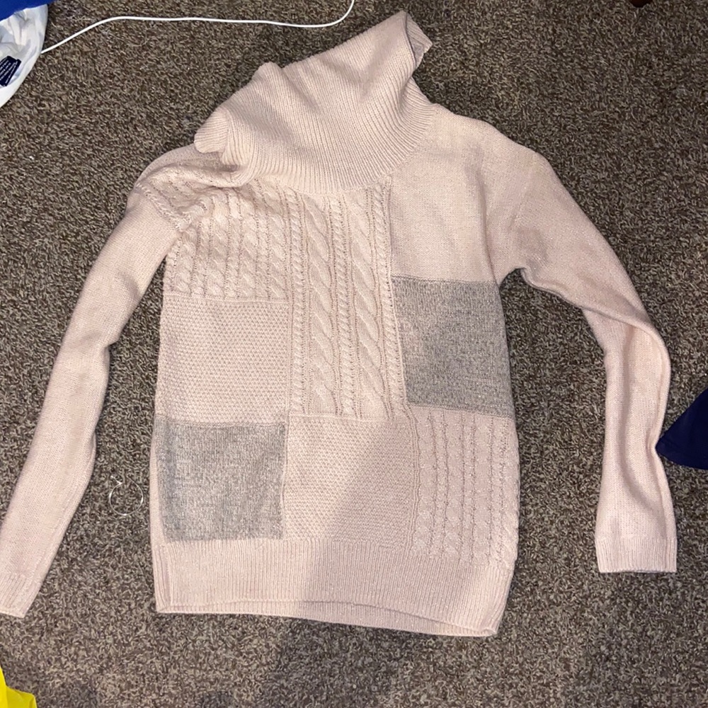 Don’t know why it won’t come out in the photo but it’s a light pink not beige